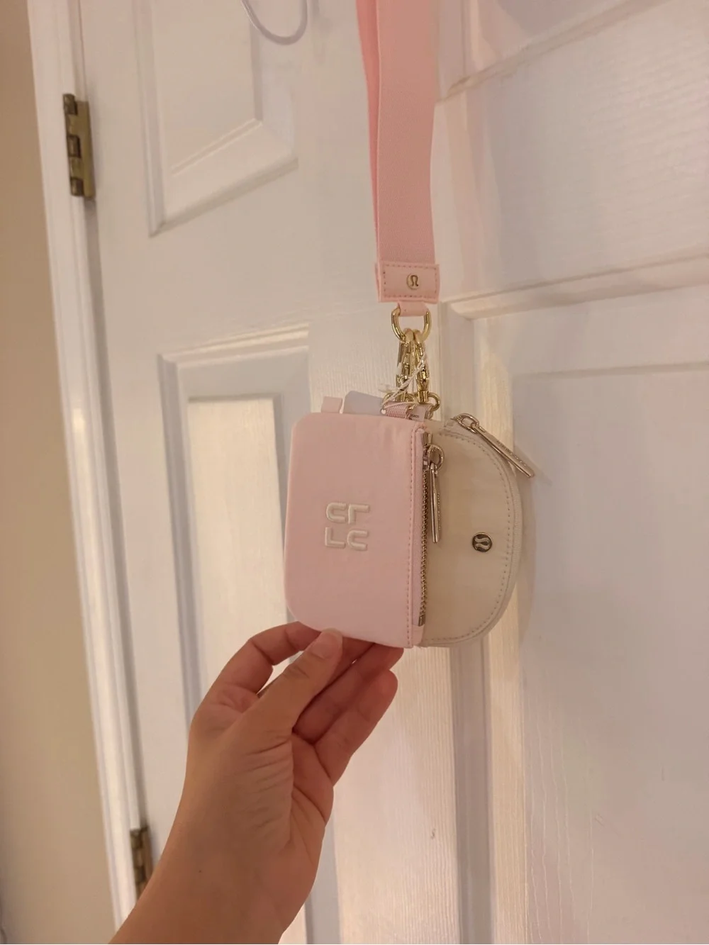 lululemon athletica compact wristlet